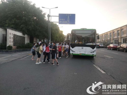 助力健康起航 市公交公司為高中學(xué)子開(kāi)通“如約助檢”體檢專線服務(wù)